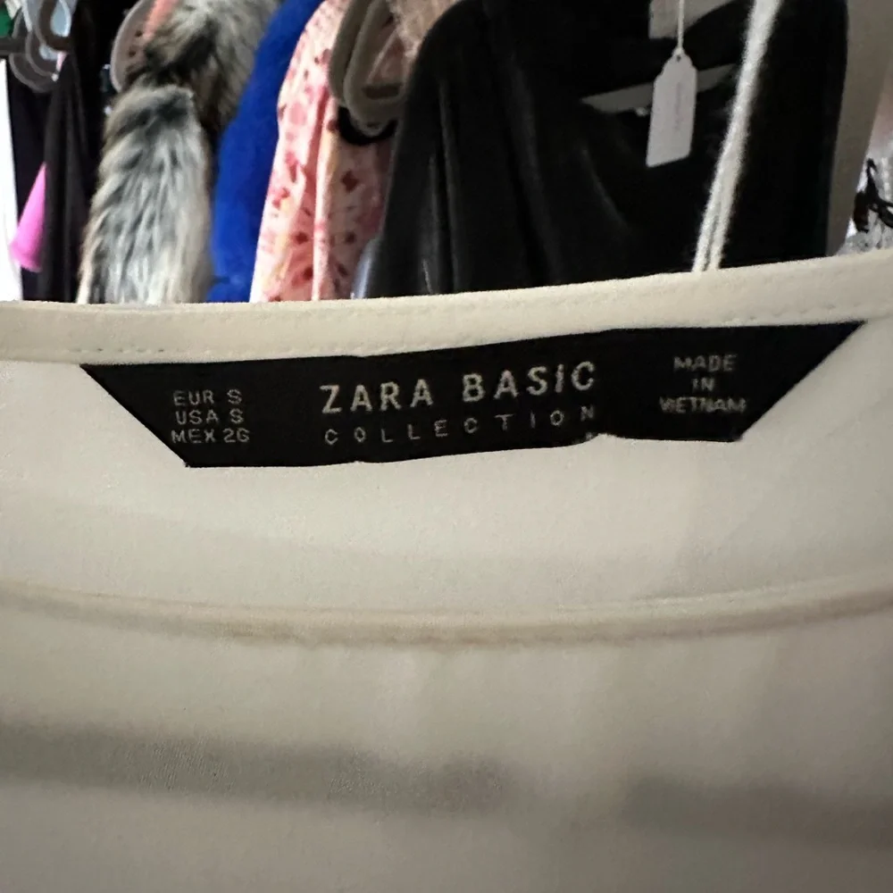 Zara basic top - Picture 3 of 3